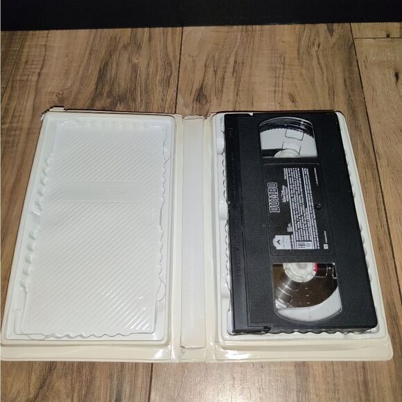 Walt Disney Dumbo Masterpiece Edition (VHS, 1995) Clam Shell Movie - Picture 2 of 4